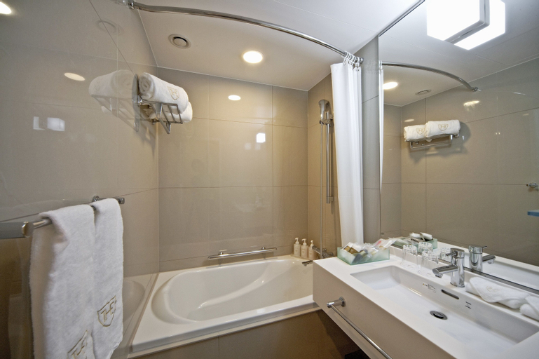 Bathroom 2