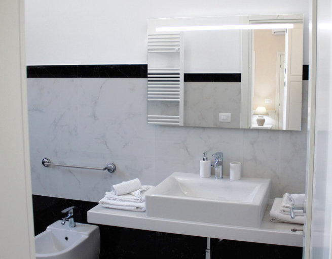 Bathroom 5, DimoraLeTreMuse Charming Guesthouse in Lecce, Lecce