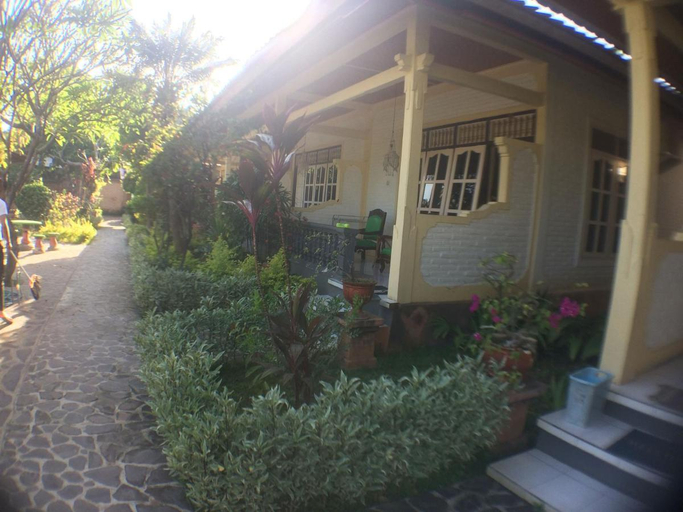Others 5, Taman Lily's Lovina, Buleleng