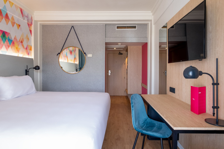 Bedroom 16