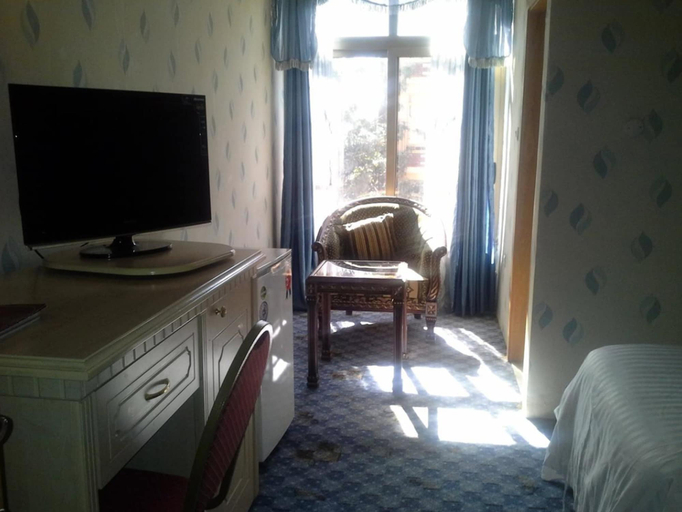 Others, Crown Hotel, Addis Abeba