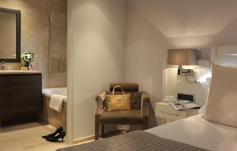 Bedroom 4, Les Mas du Grand Vallon, Alpes-Maritimes