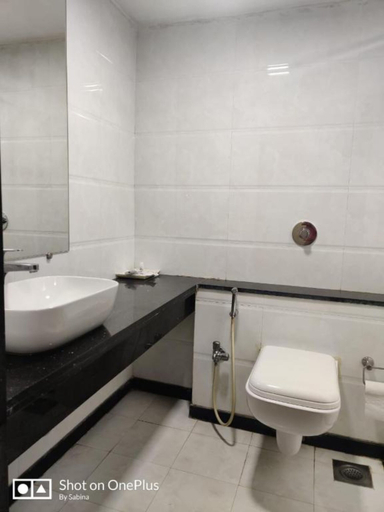 Bathroom 5, Aayush Resort Karjat, Raigarh