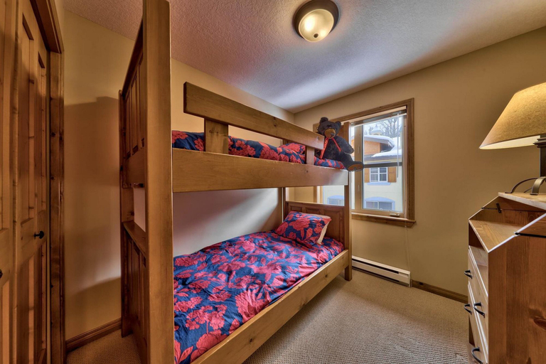 Bedroom 2, Crystal Forest #72 By Bear Country, Thompson-Nicola
