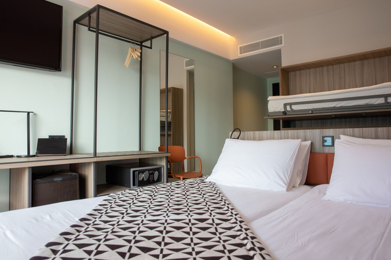 Bedroom 3, Pythagorion Hotel, Attica