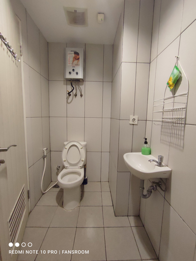 Bathroom, Grand Kamala Lagoon by Fansroom, Bekasi