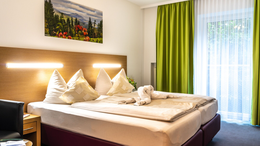 Bedroom 3, ARBERLAND Tagungshaus , Regen