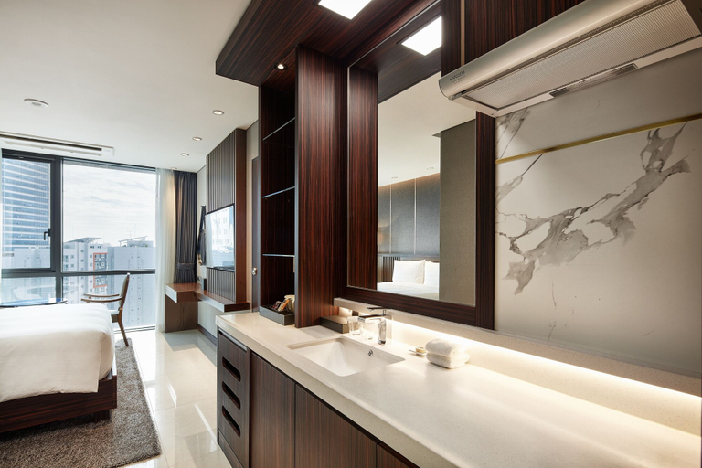 Bathroom 3, The Park Hotel Seoul, Yeongdeungpo