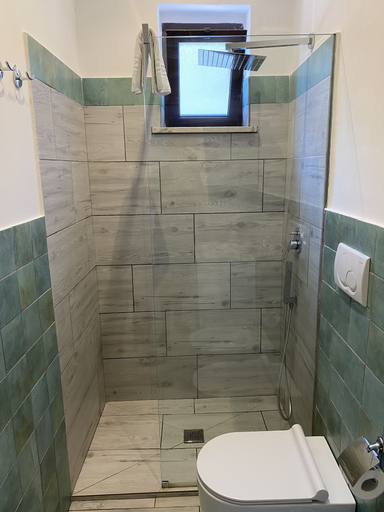 Bathroom 3, Quirino Residence, Latina
