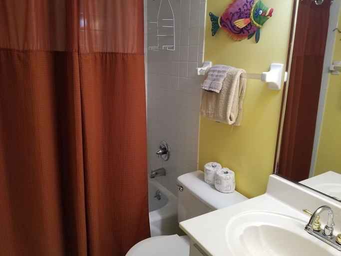Bathroom 4, Spanish Trace 245, Saint Johns