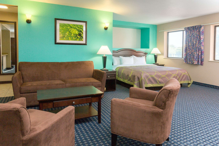 Public Area 2, Super 8 by Wyndham Naples, Collier