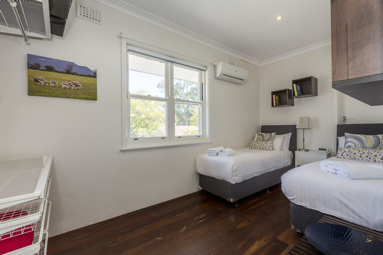 Bedroom 5, UrbanStyle Claremont Apartment - Executive Escapes, Nedlands