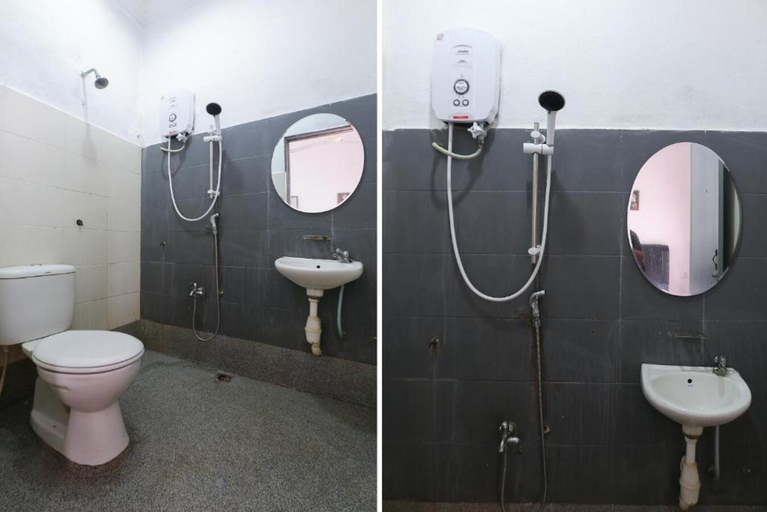 Bathroom, Cerana Villa Eco Resort, Kota Bharu
