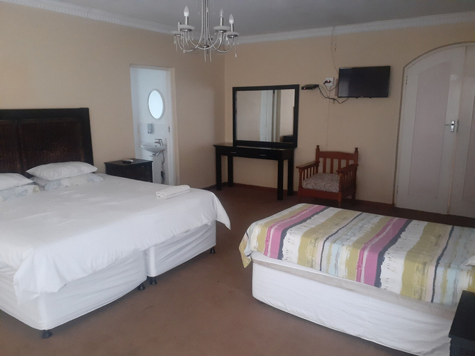 Bedroom 2, Hazelonz Guest House, City of Tshwane