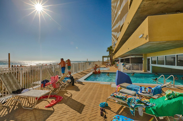 Food & Drinks, Emerald Isle Beach Resort BY PHG, Bay