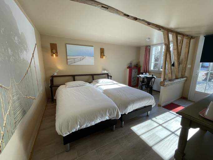Bedroom 3, Au Presbytere de Saigneville, Somme