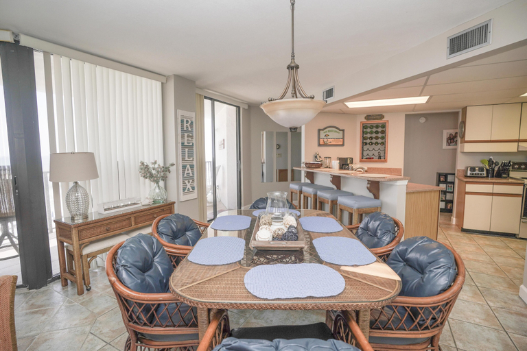 Public Area 4, AquaVista Beach Resort by Panhandle Getaways, Bay