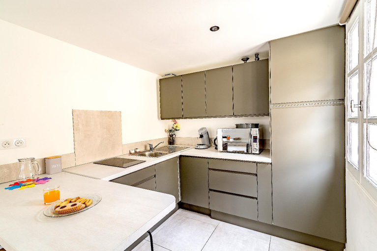 Others 4, Apartment Historical Center Place Crillon L2, Vaucluse