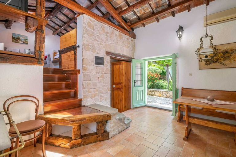 Public Area, Casa Corona, Sveta Nedelja