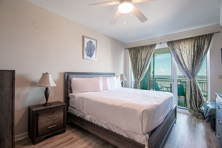 Bedroom 3, Legacy I 1206, Harrison