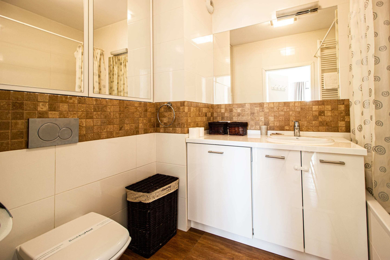 Bathroom 4, Krasinskiego Zoliborz Stylish Apartment by BookingHost, Warsaw