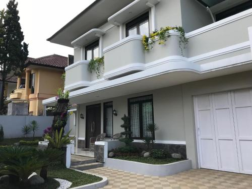 Kensington Villa, Bandung