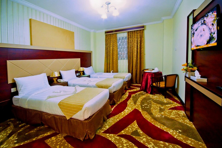 Bedroom 3, Diyar Al Huda Hotel, Al Madinah Al Munawwarah