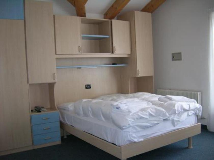Bedroom 3, Olisamir Hotel, Trento