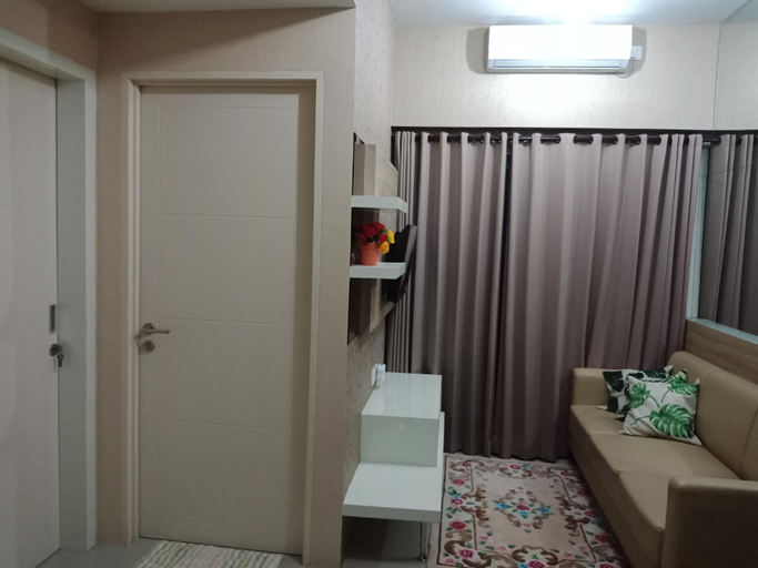 2 bedrooms apartment right above the supermall , Surabaya