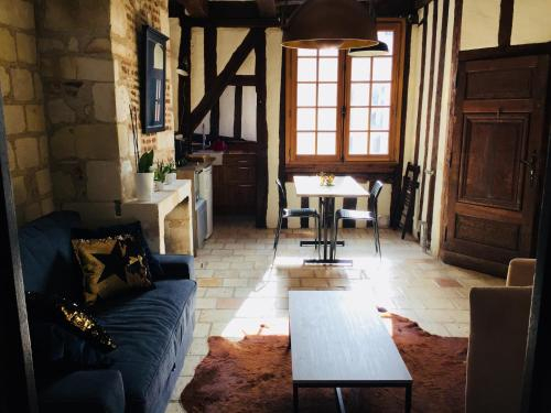 Appartement dans Immeuble 15 eme Siecles Vieux Tours, Indre-et-Loire