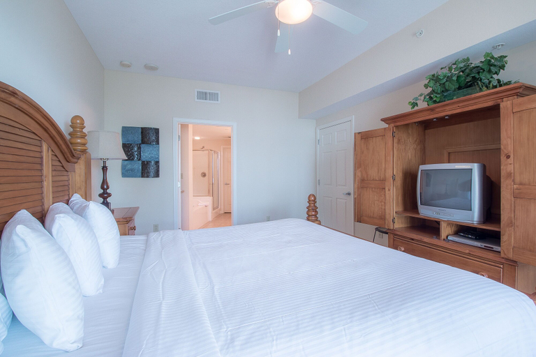 Bedroom 2, Legacy II 202, Harrison
