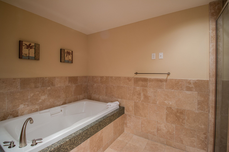 Bathroom 5, Ocean Club 1601, Harrison