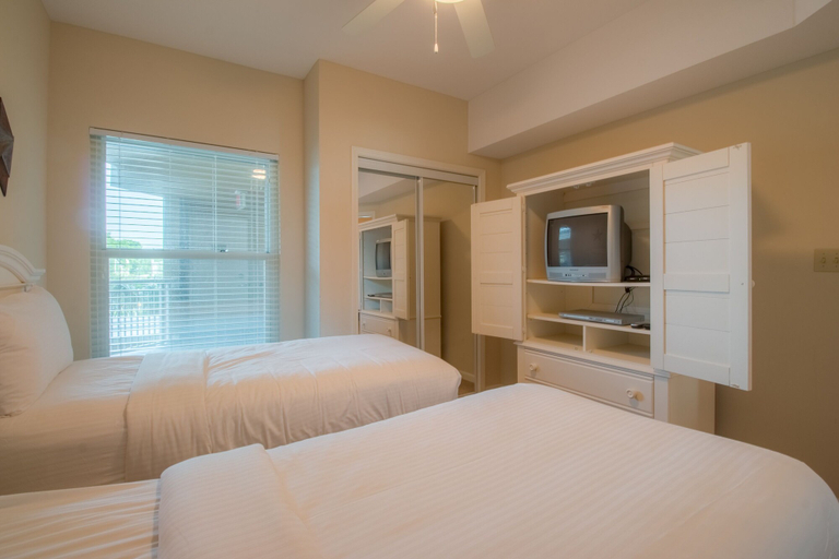 Bedroom 3, Legacy II 202, Harrison