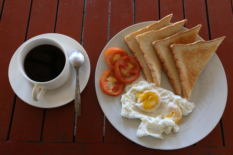 Food & Drinks 3, Oyo 1651 Purnama Beach Hotel, Lombok