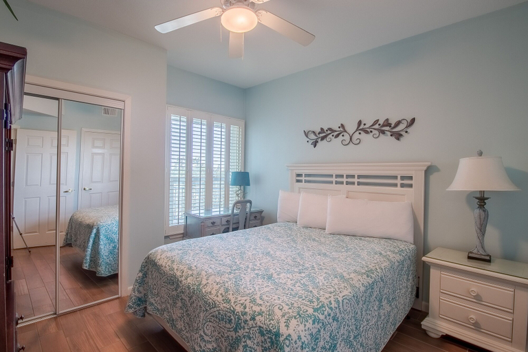 Bedroom, Legacy I 607, Harrison