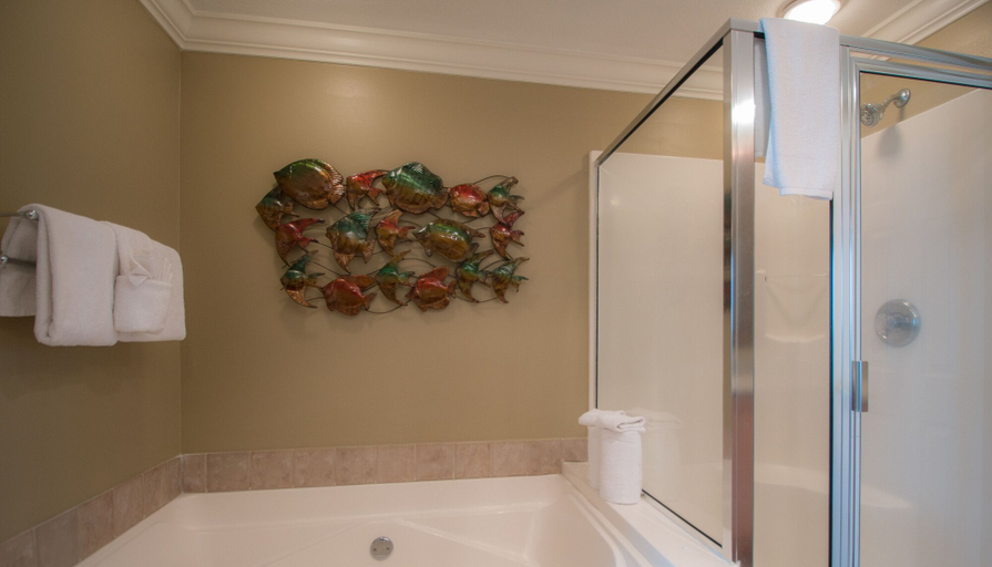 Bathroom 4, Legacy I 408 Deluxe, Harrison