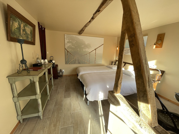 Bathroom 4, Au Presbytere de Saigneville, Somme