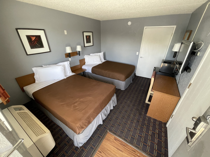 Bedroom 3, Rodeway Inn Albuquerque West, Bernalillo