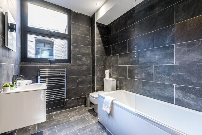 Bathroom 3, UStay 27 Stanley Street Party Apartments, Sefton