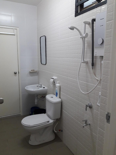Bathroom 4, Tampoi Homestay @ Tampoi, Johor Bahru,, Johor Bahru
