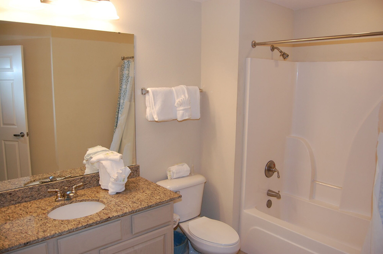 Bathroom 5, Legacy II 1106, Harrison