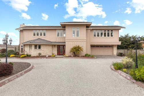 Large 3 bedroom 2 bath in Marina, Monterey