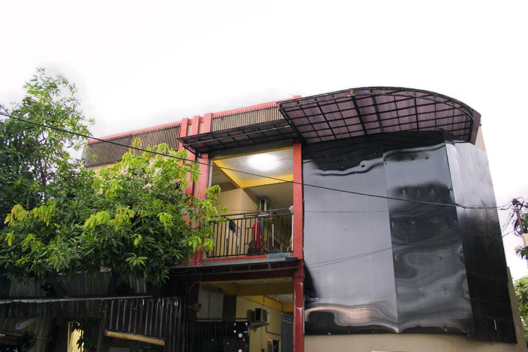 OYO 2982 Griya Aisyah Residence 2, Surabaya