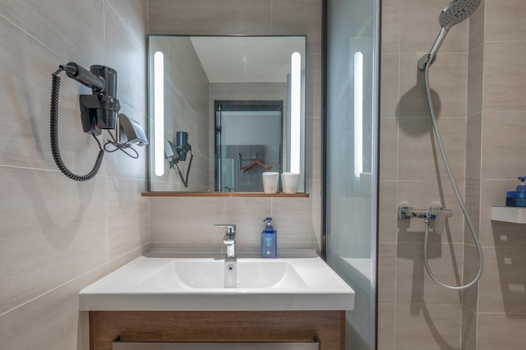 Bathroom, Hanting Hotel Beijing Tiantan South Gate, Beijing