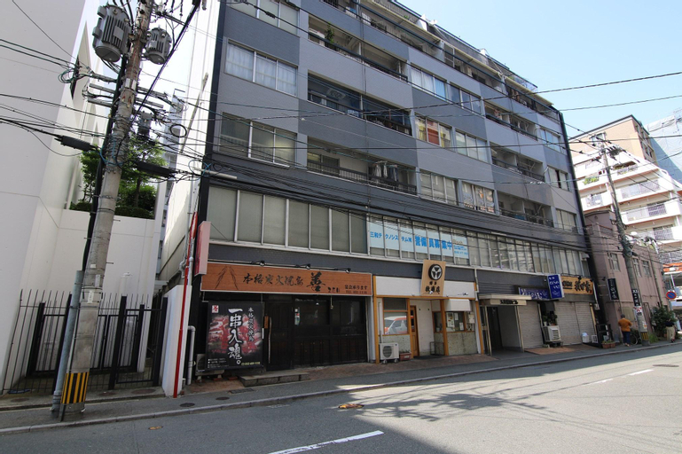 Hakata apartment, Fukuoka