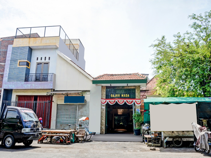 Exterior & Views 2, Hotel Gajah Mada Ampel Surabaya, Surabaya