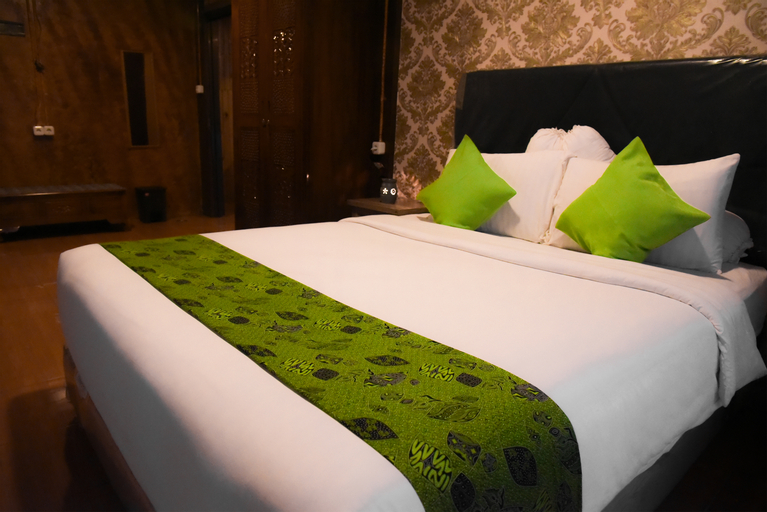 Bedroom 13