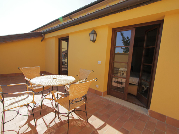 Stylish apartment with AC near the Tuscan coast, Livorno