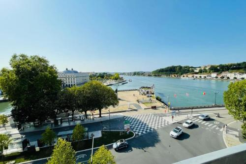 Beautiful apt of standing with VIEW on the ADOUR, Pyrénées-Atlantiques