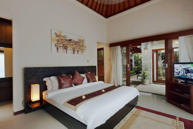 3 BDR Luxury Villa close to the Seminyak Beach, Badung